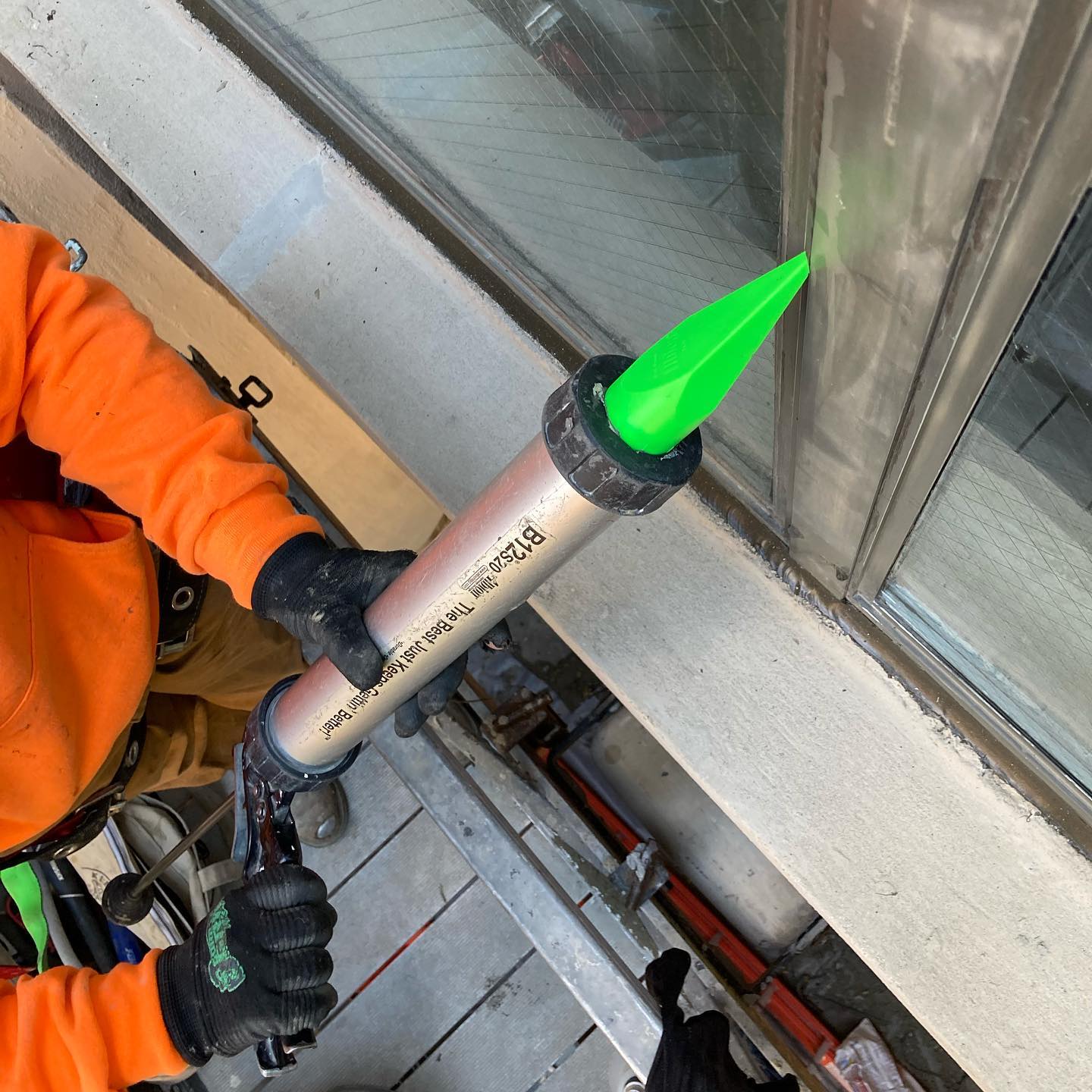 Albion Caulking Gun & Dispensing Tool Distributors Canada CS2